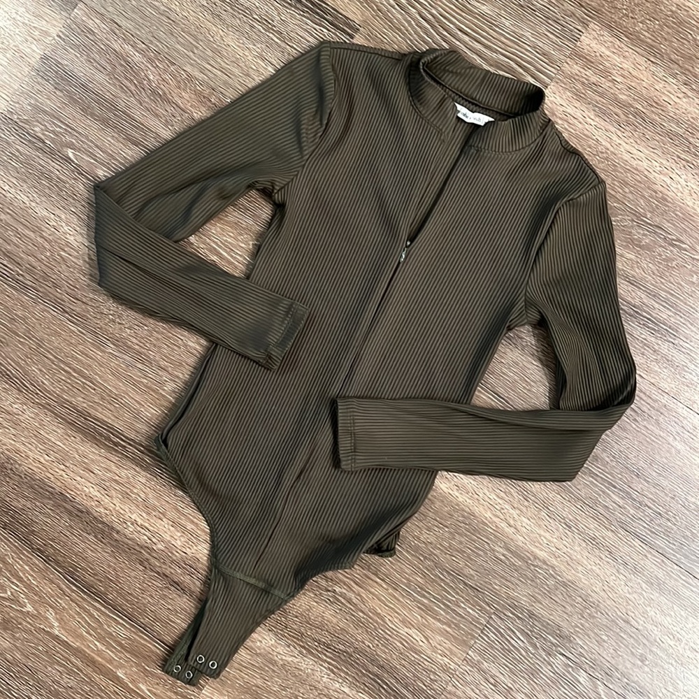 Abercrombie and Fitch green bodysuit size Small